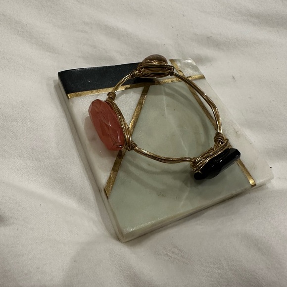 Stone and wire bangle bracelet - Picture 3 of 3